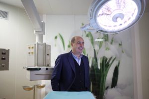 Nicola Zingaretti all'ospedale