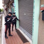 Carabinieri serranda rotta