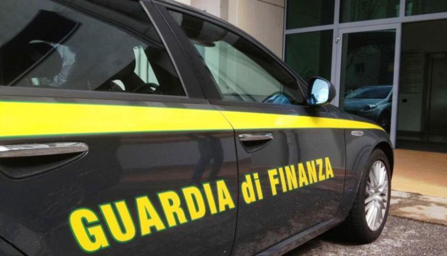 TRAGEDIA ALLA GUARDIA DI FINANZA DI FORMIA: MARESCIALLO SI SPARA E MUORE