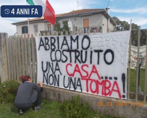 4 anni fa: uno dei manifesti di fronte alla Discarica di Borgo Montello