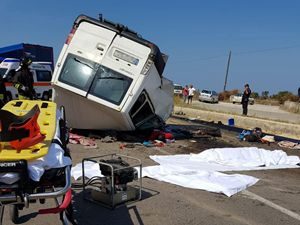 Un camioncino coinvolto in un incidete (foto da famcristionline)