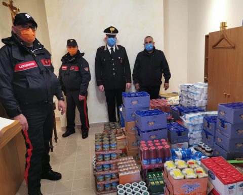 Donazione spesa Carabinieri Gaeta