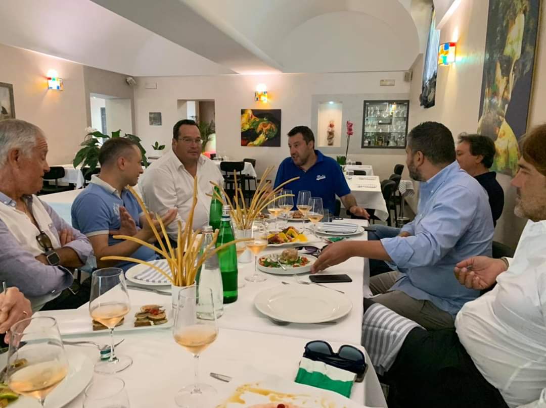 Matteo Salvini a pranzo presso il noto ristorante di Terracina Il Caminetto