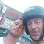 Erik D'Arienzo e a destra Fabrizio Moretto l'uomo che era con lui la sera del ritrovamento. Moretto sosteneva, prima di essere ucciso, che a portare alla morte D'Arienzo era stato un incidente col T-Max su cui viaggiavano percorrendo la SS Pontina