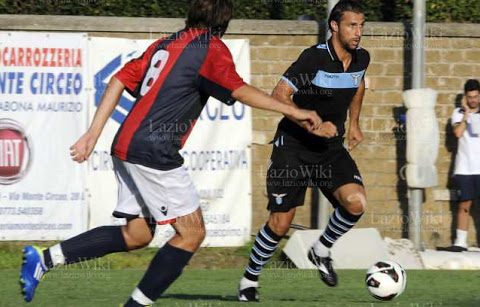 Immagine della partita che si giocò 8 anni fa tra la squadra locale di San Felice e la Lazio