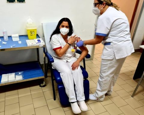 Sono iniziati nella giornata odierna, 5 gennaio, i vaccini presso l'Ospedale Fiorini di Terracina