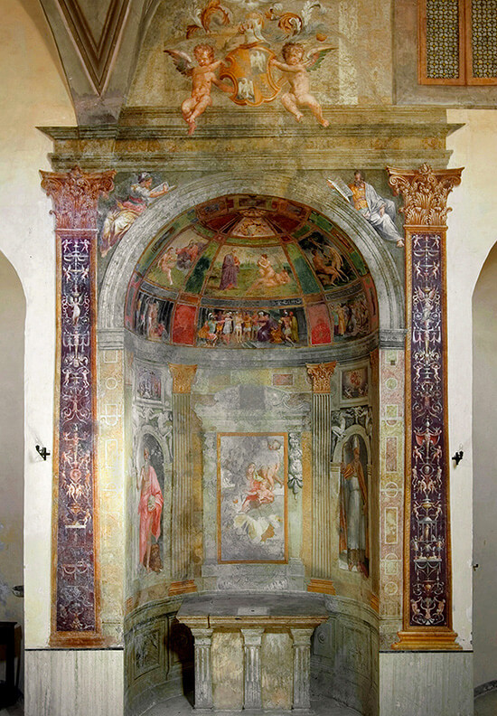 Nella foto- la cappella Caetani affrescata da Girolamo Siciolante all'interno della chiesa di San Giuseppe di Sermoneta