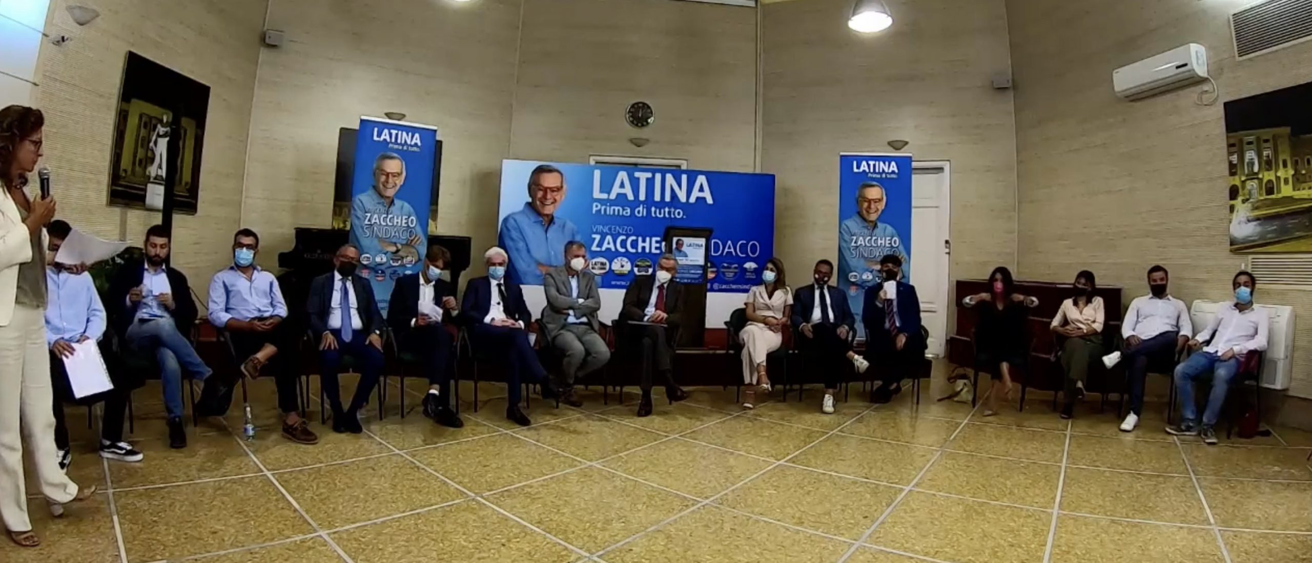 La conferenza stampa dove sono state presentate dalla giornalista Sarina Biraghi le liste a sostegno del candidato Sindaco di Latina Vincenzo Zaccheo
