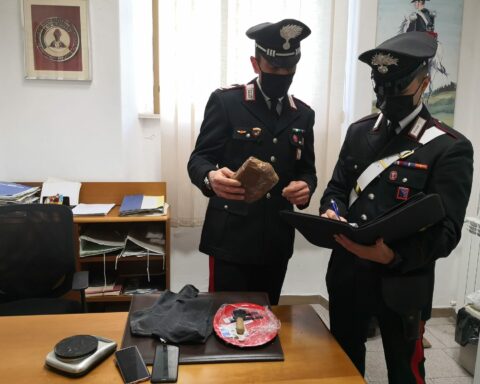 Lo stupefacente sequestrato dai Carabinieri di Latina