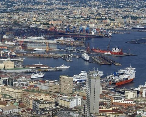 Cantieri navali Posillipo (immagine da Ona Notiziario Amianto)