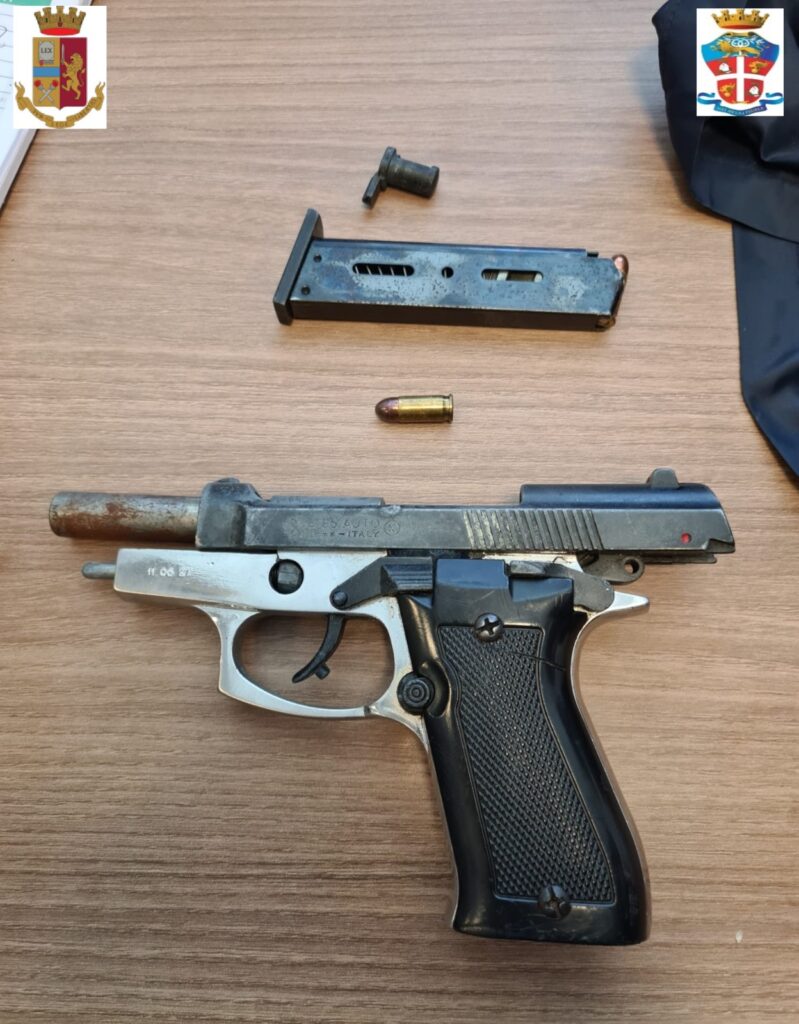 L'arma di Favoccia sequestrata da Carabinieri e Polizia di Stato