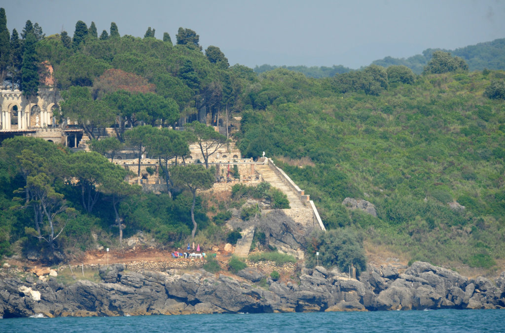 Una veduta dell'area del Castello di Gianola