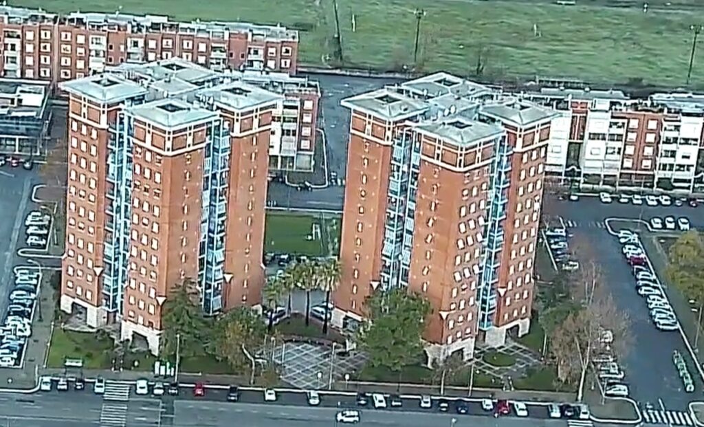 I-palazzi-popolari-di-Via-Pionieri-della-Bonifica-a-Campo-Boario