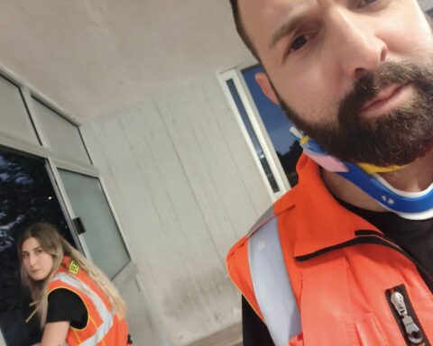 A destra Vincenzo Di Girolamo, il medico aggredito