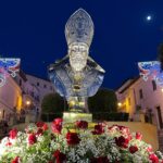 La collana esibita nel corso della processione del Santo Patrono al posto di quella rubata dalla sagrestia