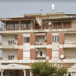 Il palazzo in Strada Valmontorio, a Foce Verde, evacuato stamani 17 luglio