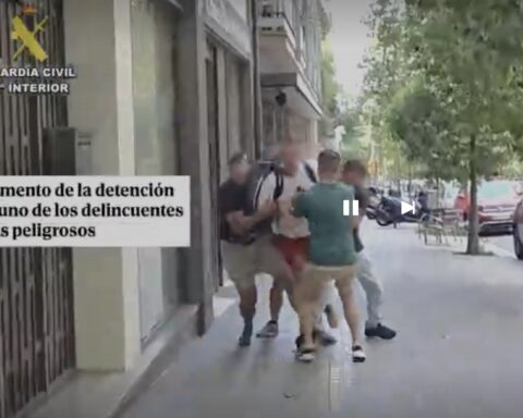 Il momento dell'arresto di Massimiliano Del Vecchio