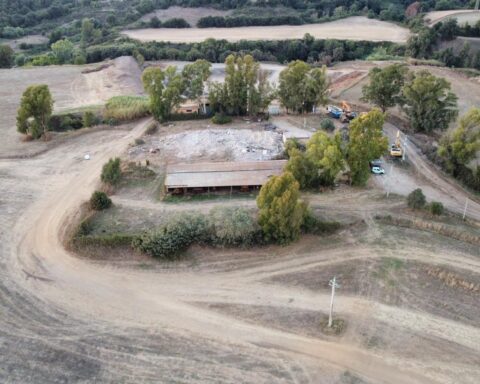 L'area dove sorgeva il casale storico abbattuto nella prossima discarica di Sant'Apollonia