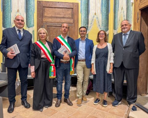 Da sinistra: Riccardo Celentano, Matilde Celentano, Domenico Forgione, Gianfranco Bianco, Claudia Baldoli e Armando Caramanica