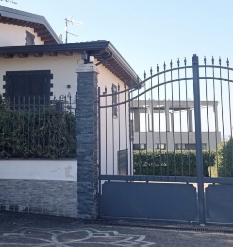 Villa Dallas, Cori