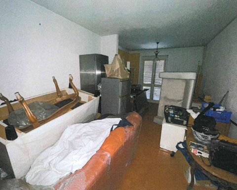 All'interno dell'immobile di Via Giorgio La Pira