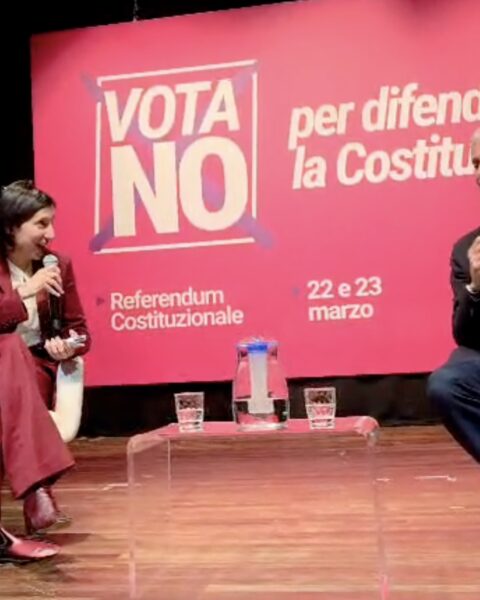 Elly Schlein al Teatro Moderno di Latina insieme a Gianrico Carofiglio