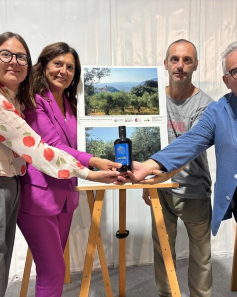 Nella foto da sin. l'assessore Melissa Girardi, il sindaco Giuseppina Giovannoli, Antonio Saccoccio dell'Ecomuseo Agro Pontino e Luigi Centauri del Capol