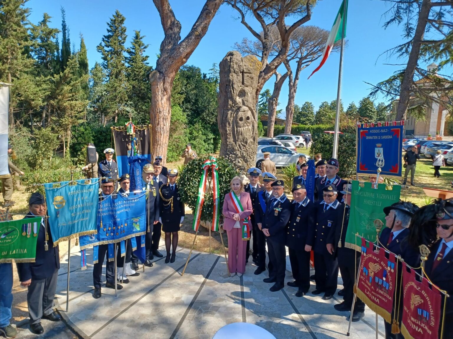 BORGO GRAPPA: INAUGURATO IL MONUMENTO AI CADUTI