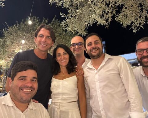 In foto: Alessandro Onorato, coordinatore Nazionale Progetto Civico Italia Giovanna Porrino, direttivo Nazionale Progetto Civico Italia Davide Zingaretti, segretario PD Aprilia Filippo Treiani, coordinatore Europa Verde Lazio Niko Martinelli e Luca Vita, consiglieri PD Ardea