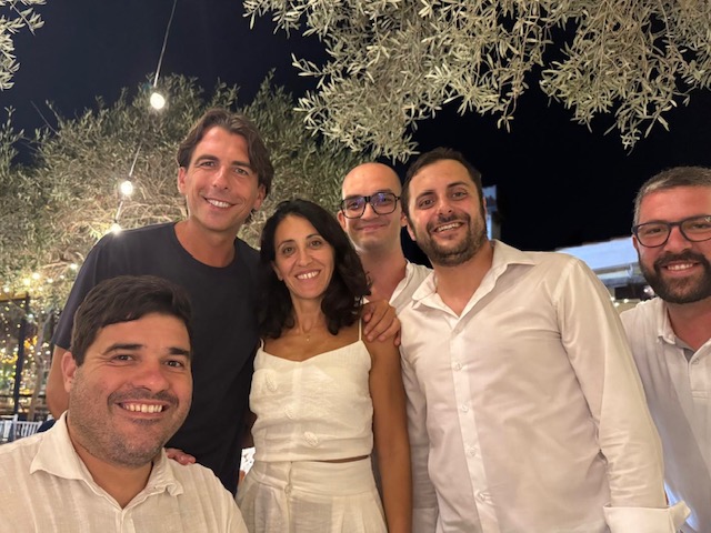 In foto: Alessandro Onorato, coordinatore Nazionale Progetto Civico Italia Giovanna Porrino, direttivo Nazionale Progetto Civico Italia Davide Zingaretti, segretario PD Aprilia Filippo Treiani, coordinatore Europa Verde Lazio Niko Martinelli e Luca Vita, consiglieri PD Ardea